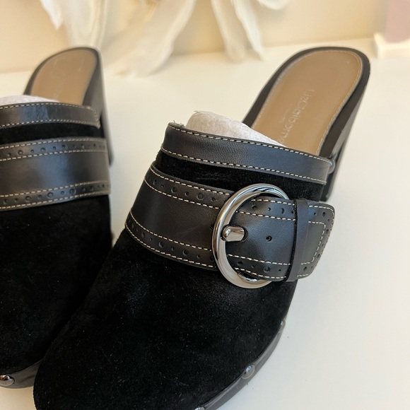 Liz Claiborne Black Suede Clogs - Picture 8 of 16